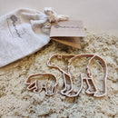 Grensn Excestor Polar Bear and Young