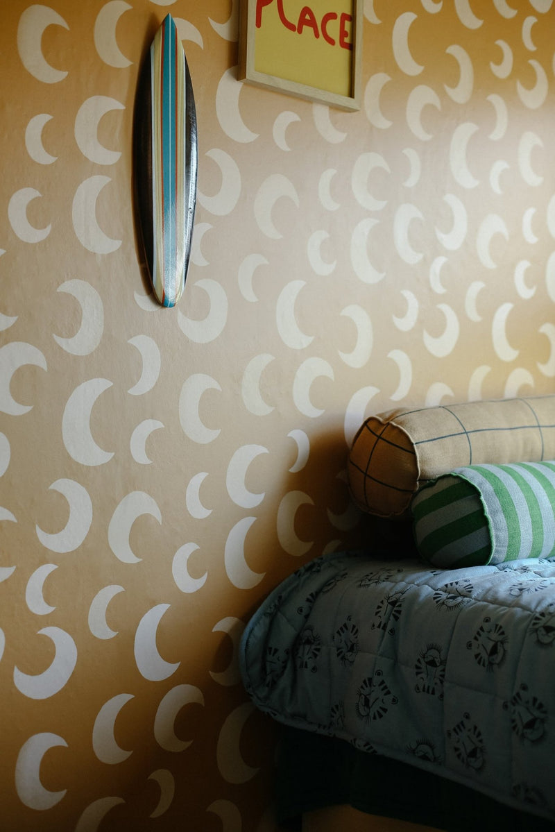 Behang Meet Me at the Wall - Moon Brass - Aniek Bartels