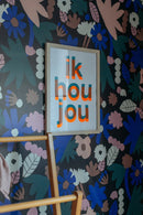 Behang Meet Me at the Wall -  Flowerplay Dark - Naturel Noord