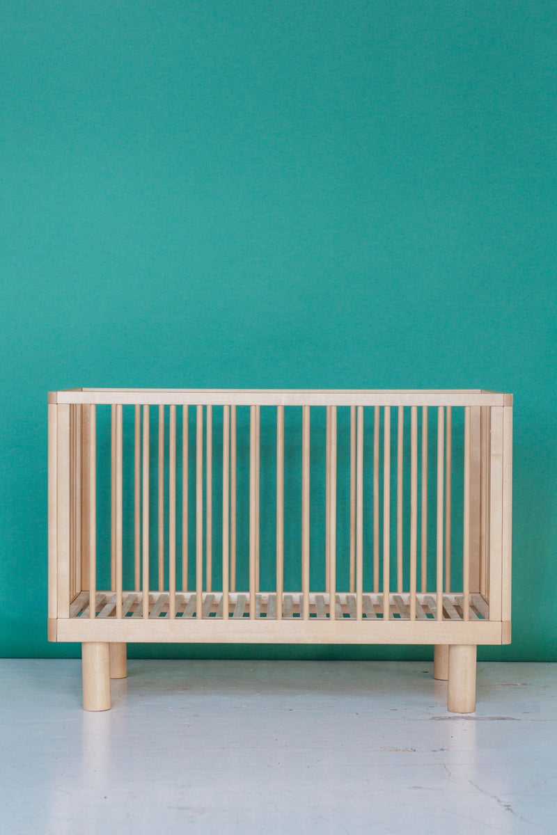 Karl & Fric Nox Ledikant 60x120cm - Natural Wood via Kidsbarn.nl