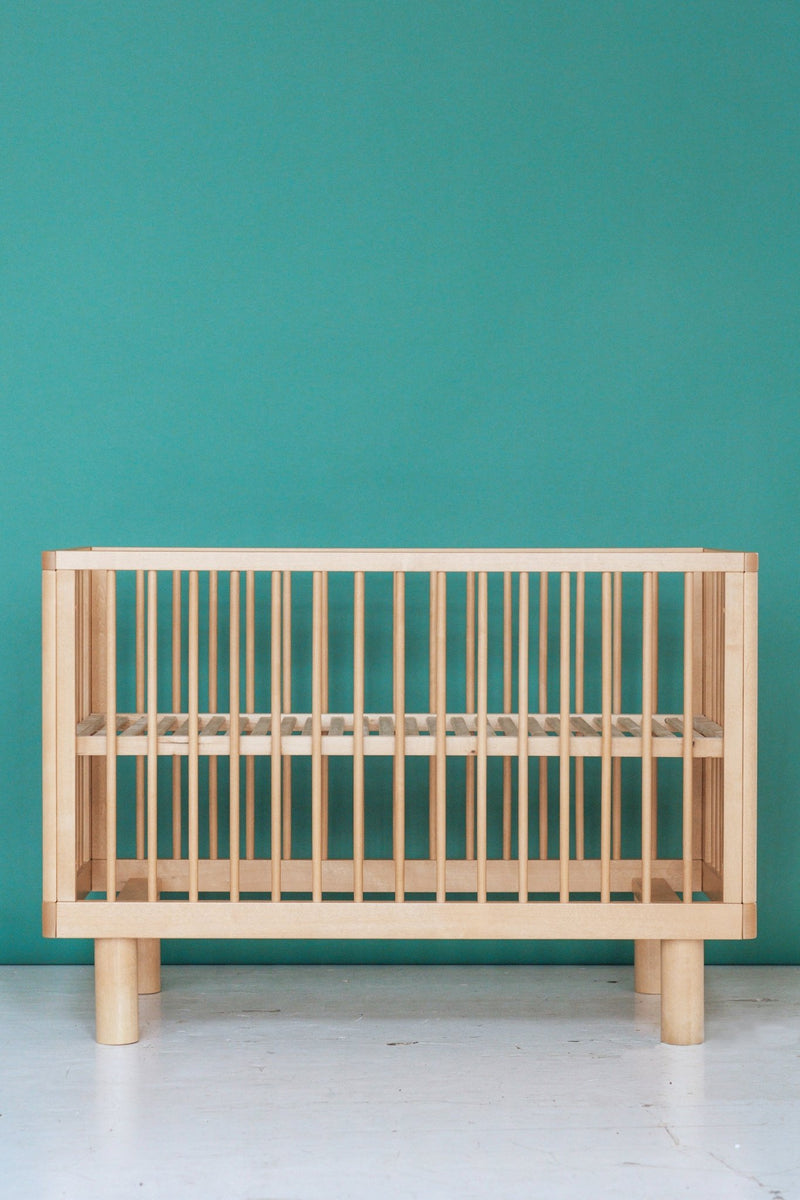 Karl & Fric Nox Ledikant 60x120cm - Natural Wood via Kidsbarn.nl