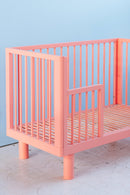 Karl & Fric Nox Conversion Rail - Pink via Kidsbarn.nl