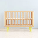 Karl & Fric Nox Ledikant 60x120cm - Natural Wood & Yellow via Kidsbarn.nl