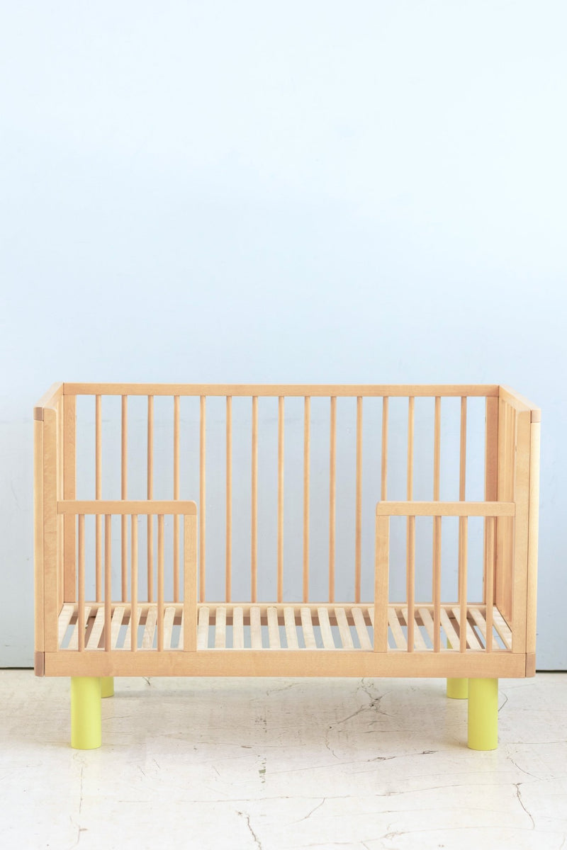  Karl & Fric Nox Crib 60x120cm - Natural Wood & Yellow 