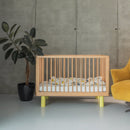 Karl & Fric Nox Ledikant 60x120cm - Natural Wood & Yellow via Kidsbarn.nl