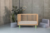 Karl & Fric Nox Ledikant 60x120cm - Natural Wood & Green via Kidsbarn.nl