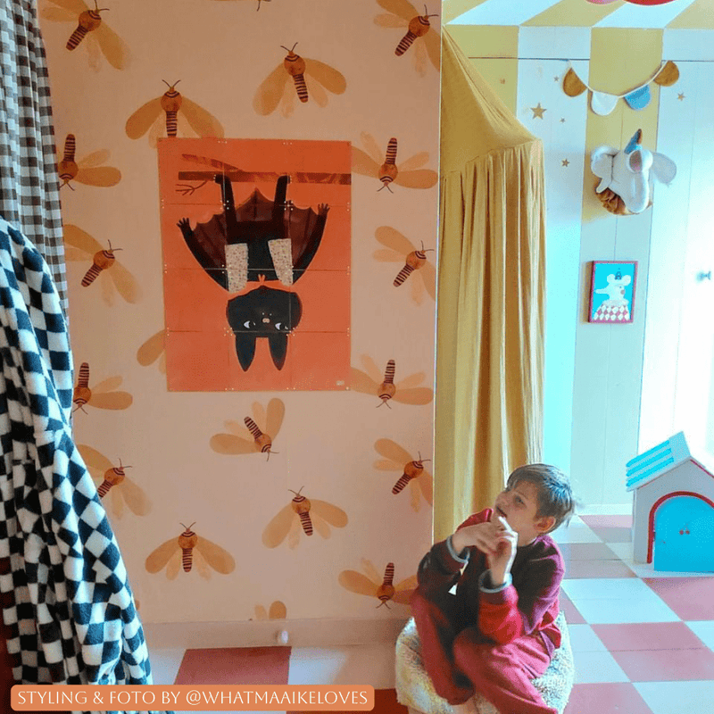 Behang Play at Slaep - Moth Sun - Aniek Bartels