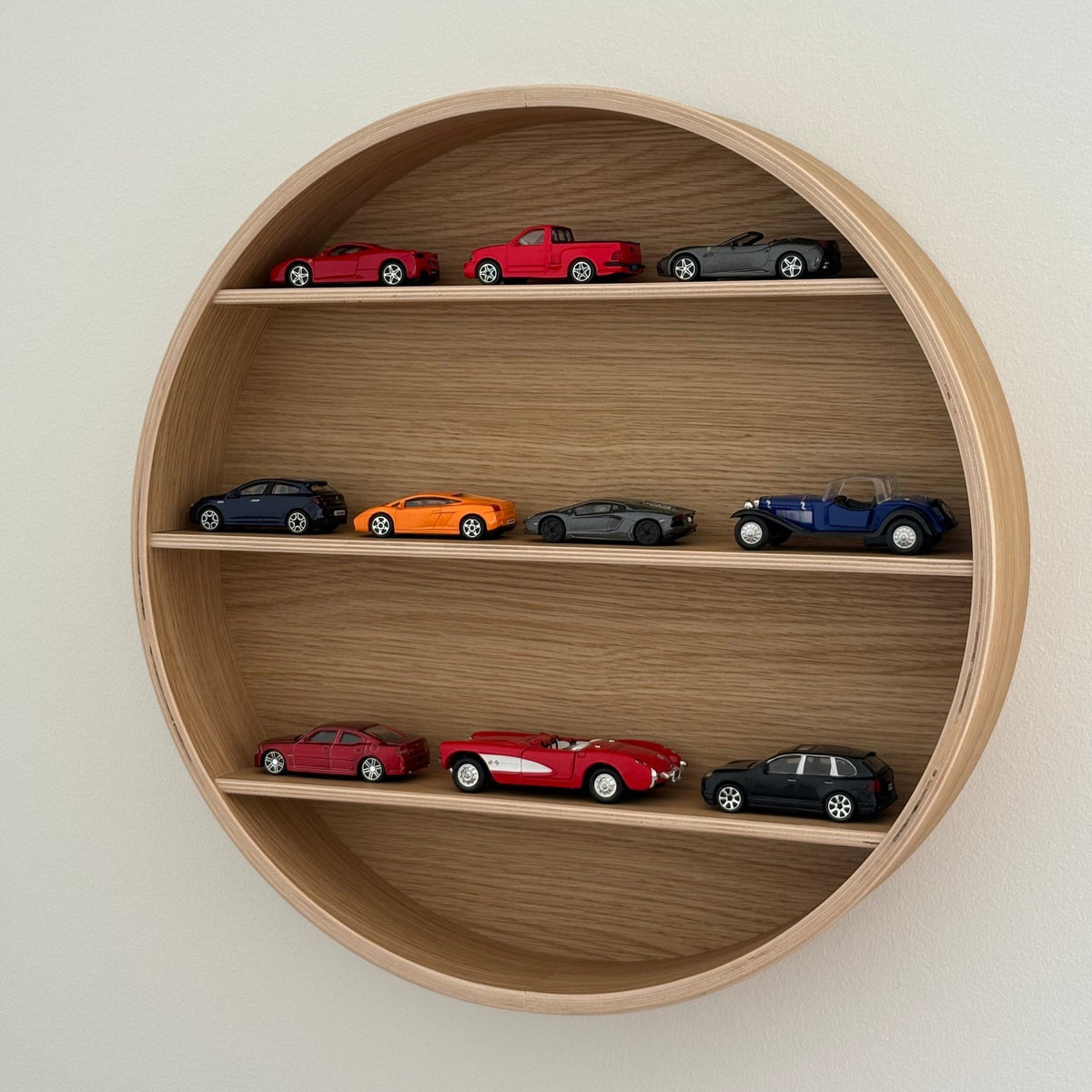 Curve Lab Round Shelf - Wall board for the nursery | Kidsbarn.nl