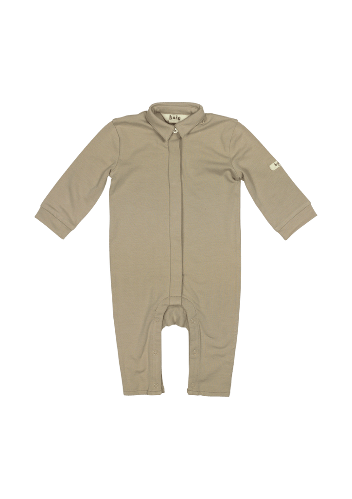 Baje Studio – Dock Playsuit – Erdnuss