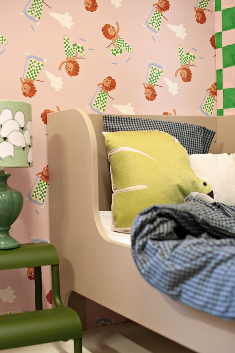 Wallpaper Meet me at the Wall - Skating Lion - Neutral - Aniek Bartels