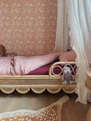 Leo & Moon Rotan Peuterbed / Juniorbed Amber