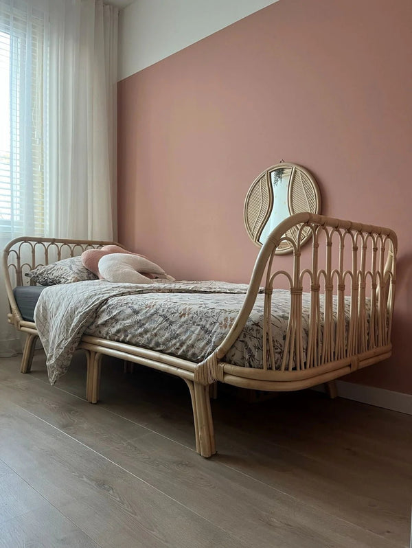 Leo &amp; Moon Rattan Single Bed 'Anne' (straight)