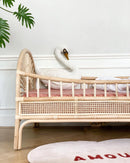 Leo & Moon Rotan Peuterbed/Juniorbed 'Sunny' (rond)