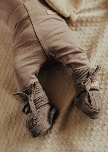 Baje Studio - Foul knitted booties - Taupe