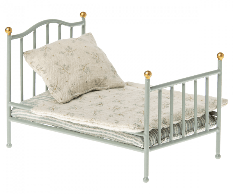 Maileg Vintage Bed Mint 11-2118-01