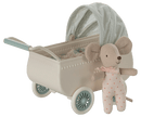 Maileg - Kinderwagen met baby muis - Mint