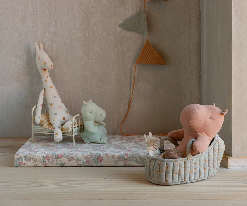 Maileg - Nil Horse Umarmung mit Rock - Mint