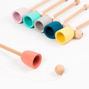 Me and Mine bal in beker koraal