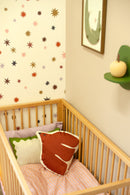 Papel pintado infantil Encuéntrame en la pared - Noche estrellada - Multicolor - Joëlle Wehkamp