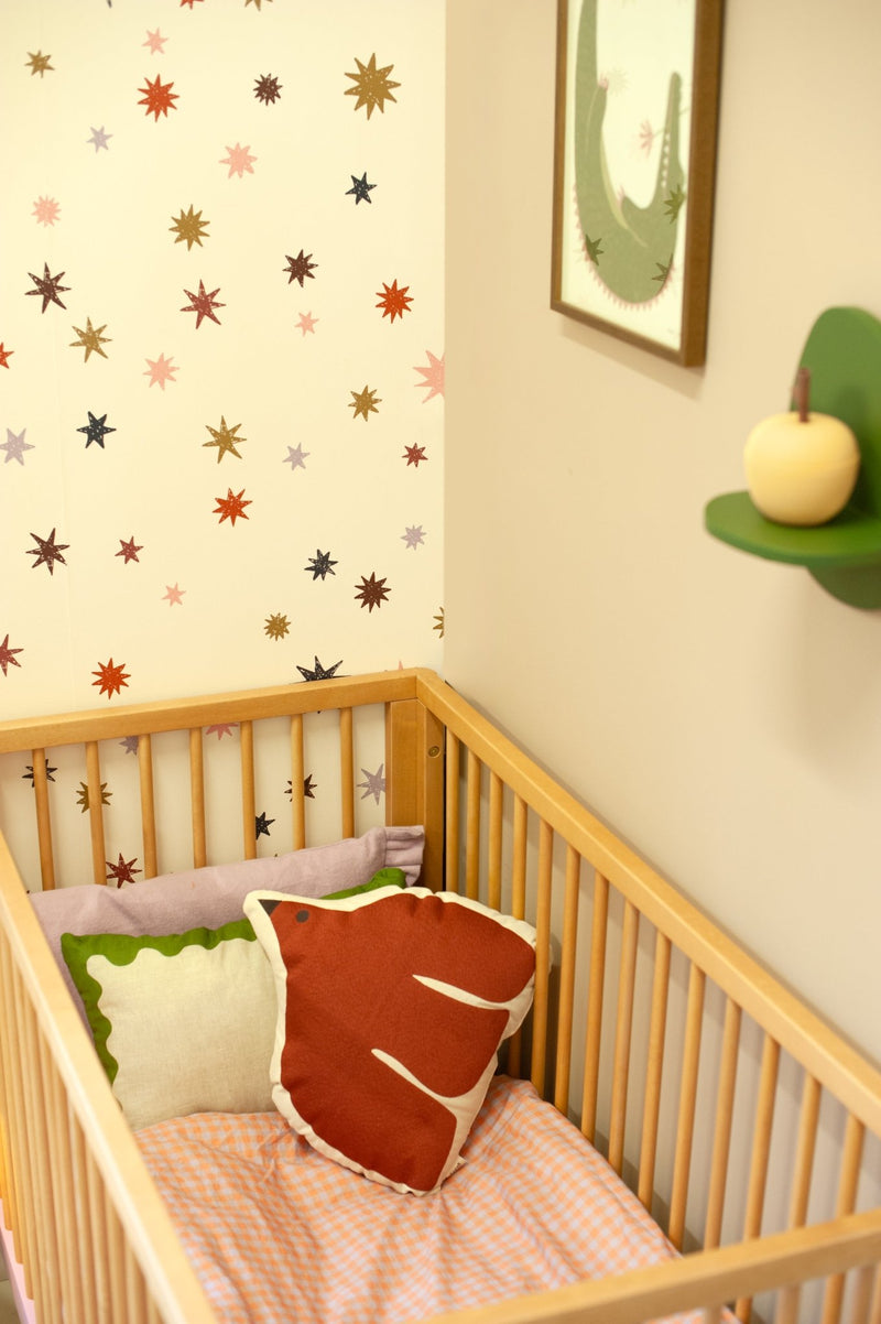 Papel pintado infantil Encuéntrame en la pared - Noche estrellada - Multicolor - Joëlle Wehkamp