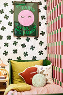 Behang Meet me at the Wall - Lucky Clover - Green - Joëlle Wehkamp