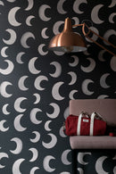 Behang Meet Me at the Wall - Moon Dark - Aniek Bartels