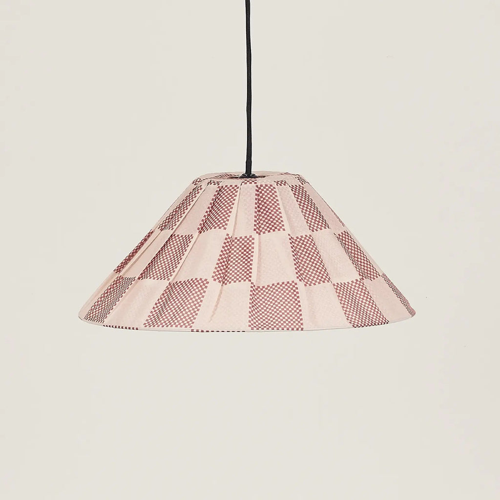 Nobodinoz Ava lampenkap Burnt Red Checks Ø50 – geplooide katoenen hanglamp