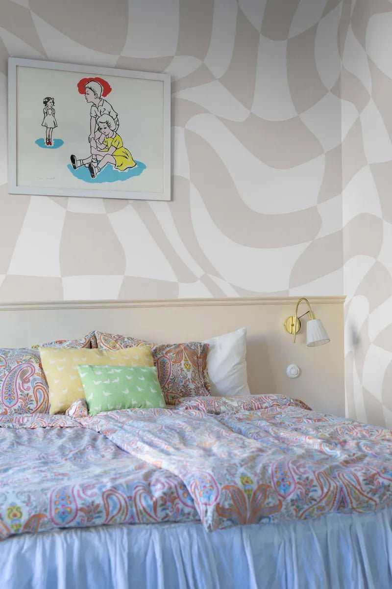 Wallpaper Rebel Walls - Psychedelic Chess - Beige