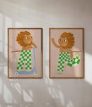Set Skating Lion posters Aniek Bartels – leeuw op rolschaatsen en step als wanddecoratie voor kinderkamer