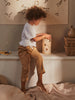 Ferm Living - Lampe de table Skye - Naturel/BronzeFerm Living Lampe de table Skye – Lampe pour chambre d’enfant Naturel/Bronze | Lampe de table design avec abat-jour en lin