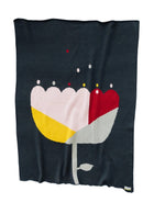 Decke Blume dunkelgrau