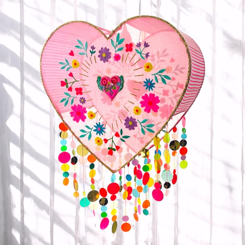 roze hartlamp kinderkamer met borduursel en pailletten – NoÏ Heart Pink