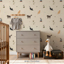 Children’s wallpaper featuring sweet cat pattern, perfect for nurseries and kids’ bedrooms.