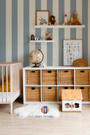 Atelier Florentine Striped Wallpaper XL Blue – Brede Strepen Behang | Tijdloos Kinderkamer Behang