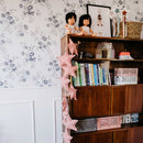 Dekornik behang voor de kinderkamer blue roses blauwe rozen